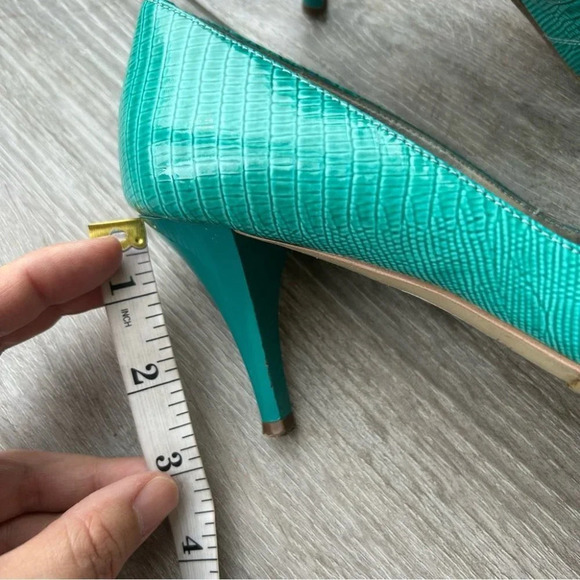 Circa Joan and David  Turquoise Textured Patent Leather Pumps - Picture 12 of 12